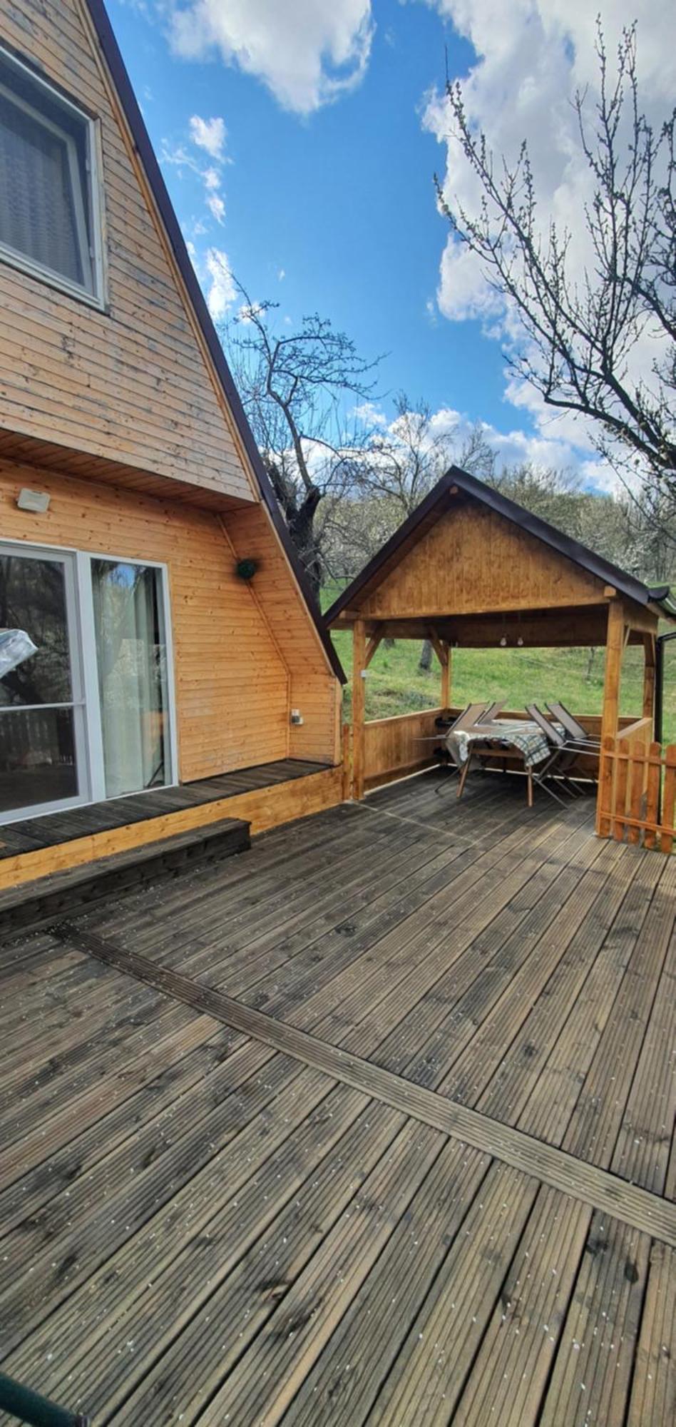 Cabana Din Livada Pucioasa Exterior photo
